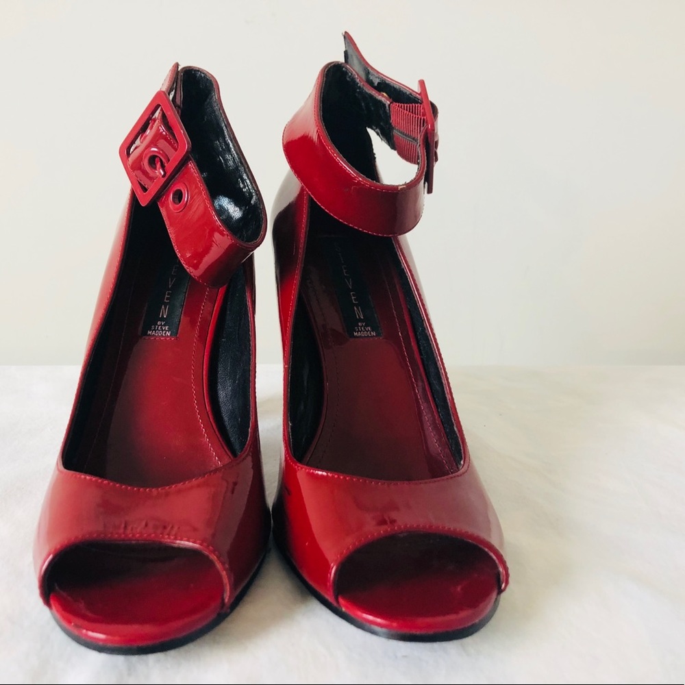 Steve Madden Red Ankle strap Pumps!😍